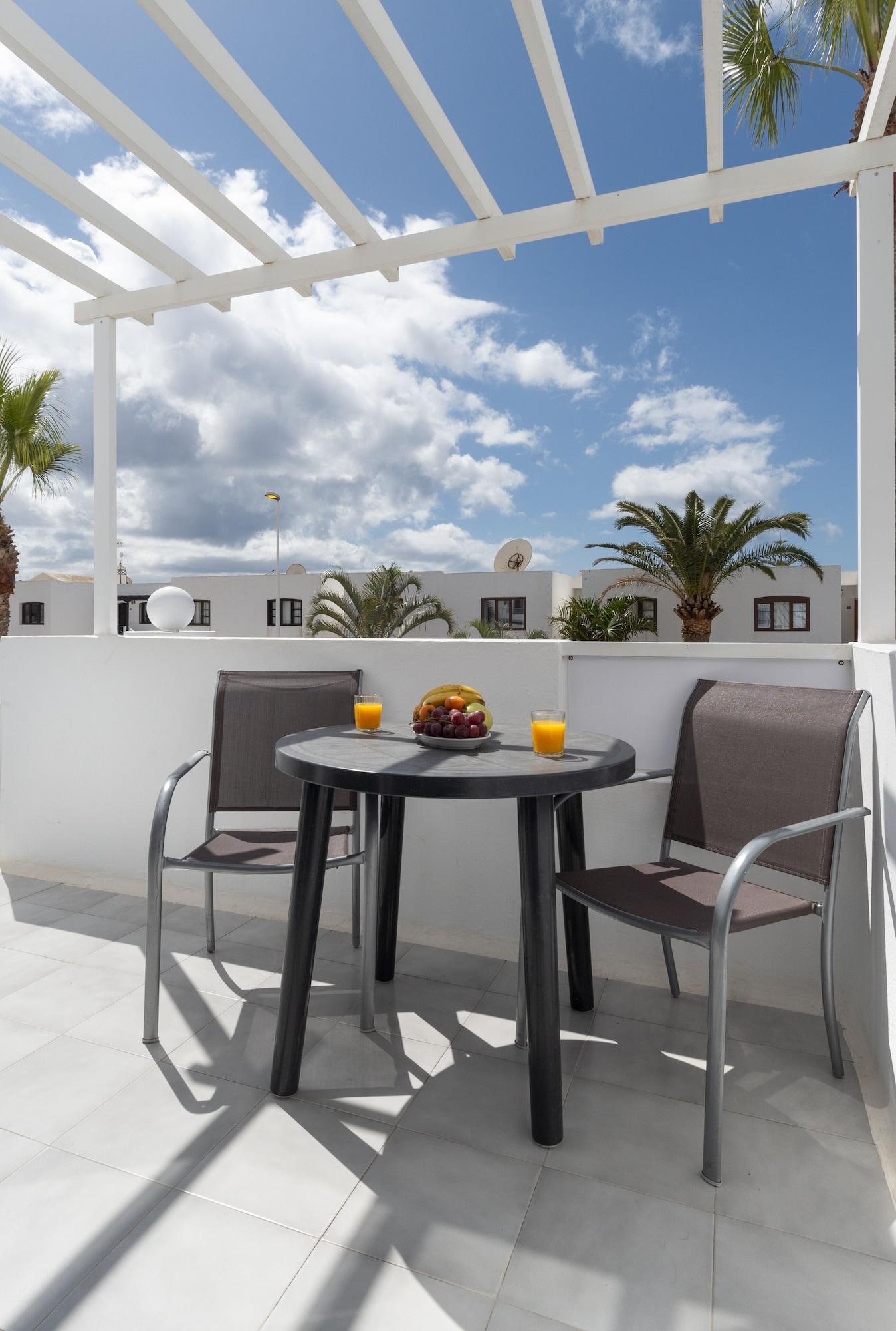 Apartamentos Livvo Oasis Puerto del Carmen  Exterior foto